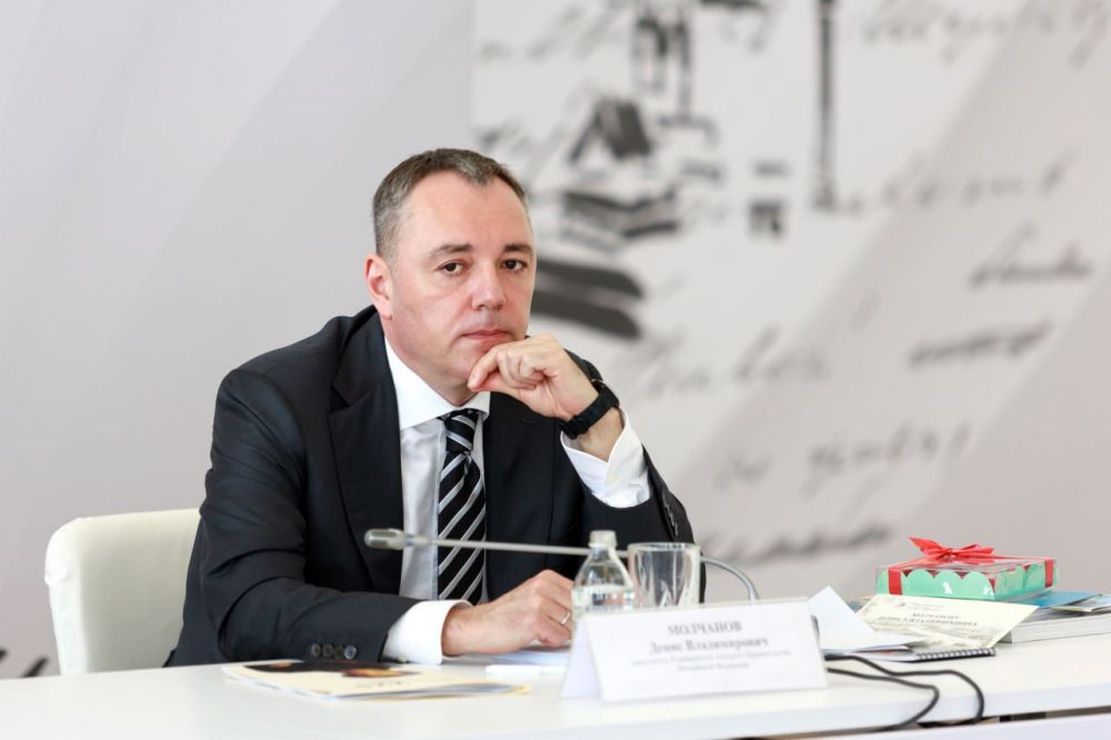 Замминистра культуры Российской Федерации Андрей Малышев принял участие в заседании оргкомитета по подготовке и проведению празднования 225-летия со дня рождения Александра Пушкина Замминистра культуры Российской Федерации Андрей Малышев принял участие в заседании оргкомитета по подготовке и проведению празднования 225-летия со дня рождения Александра Пушкина