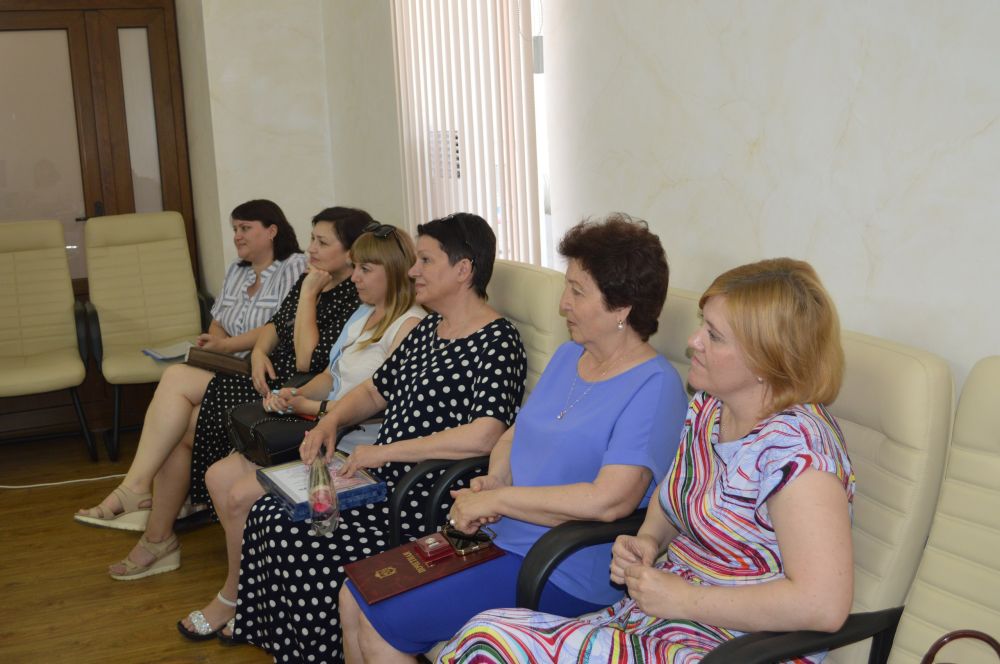 Валентина Лаврик: В преддверии праздника Дня социального работника заместитель министра образования, науки и молодежи... Валентина Лаврик: В преддверии праздника Дня социального работника заместитель министра образования, науки и молодежи...