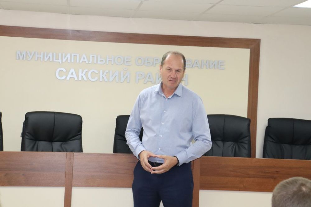 Владислав Хаджиев: Шестнадцатый год муниципального проекта "Я люблю тебя, Сакский район!", руководителем которого я являюсь, проходит под девизом «Семейные ценности - фундамент развития страны» Владислав Хаджиев: Шестнадцатый год муниципального проекта "Я люблю тебя, Сакский район!", руководителем которого я являюсь, проходит под девизом «Семейные ценности - фундамент развития страны»
