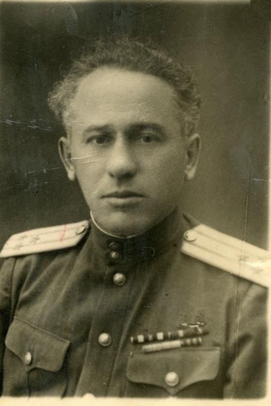 Накануне Крымской наступательной операции советских войск весной 1944 года разведывательной работой в тылу врага в сложной... Накануне Крымской наступательной операции советских войск весной 1944 года разведывательной работой в тылу врага в сложной...