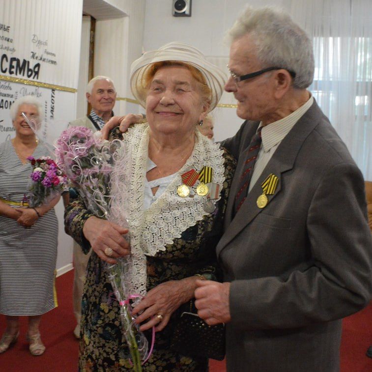 65 лет вместе: ялтинская пара отметила железную свадьбу 65 лет вместе: ялтинская пара отметила железную свадьбу