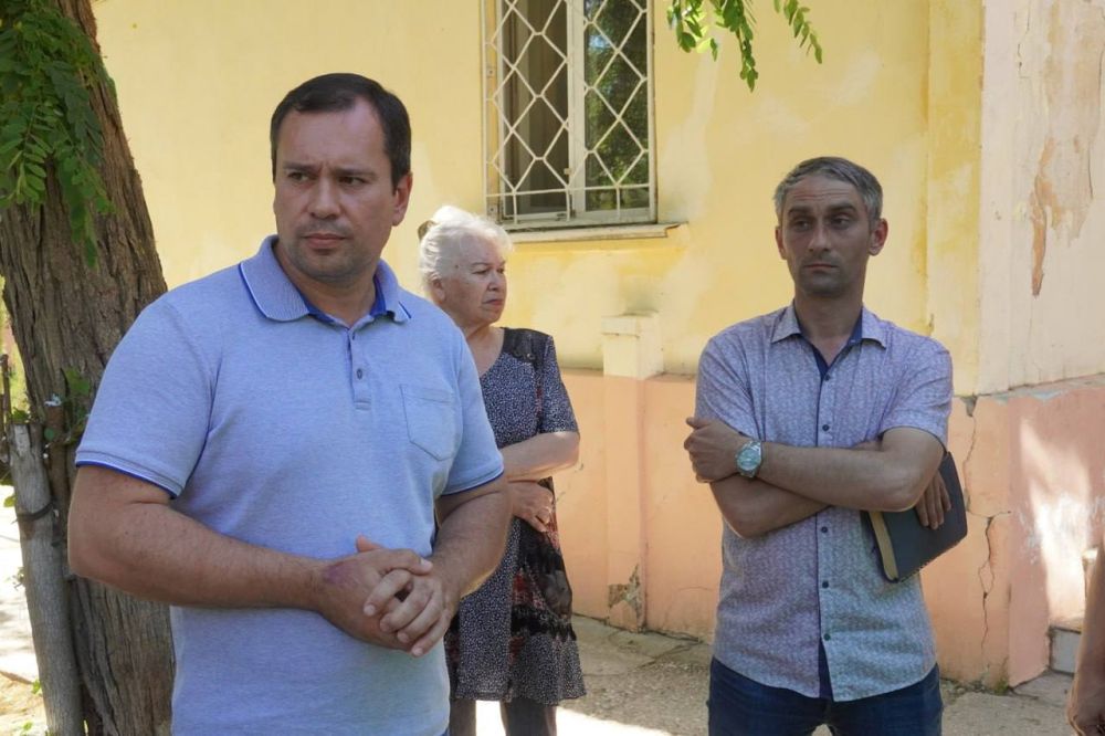 #в_диалоге_с_керчанами. Заместитель главы администрации Олег КАТОРГИН провел встречи с жителями #в_диалоге_с_керчанами. Заместитель главы администрации Олег КАТОРГИН провел встречи с жителями