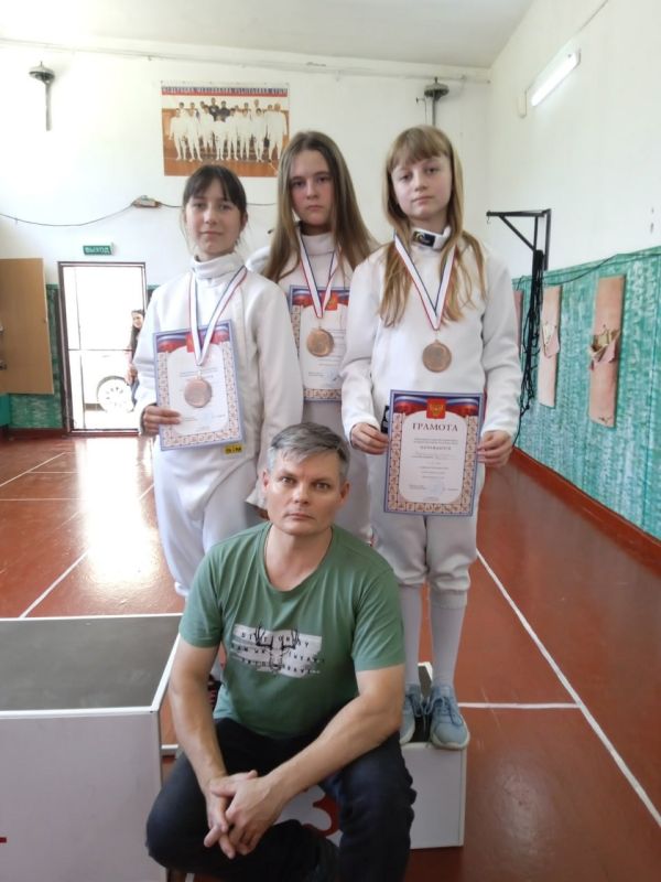 #знайнаших. В крымской столице завершились соревнования по фехтованию #знайнаших. В крымской столице завершились соревнования по фехтованию