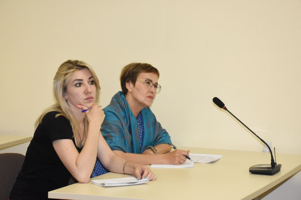 Специалисты Минимущества Крыма провели обучающий семинар для сотрудников МФЦ по госуслугам, оказываемым министерством Специалисты Минимущества Крыма провели обучающий семинар для сотрудников МФЦ по госуслугам, оказываемым министерством