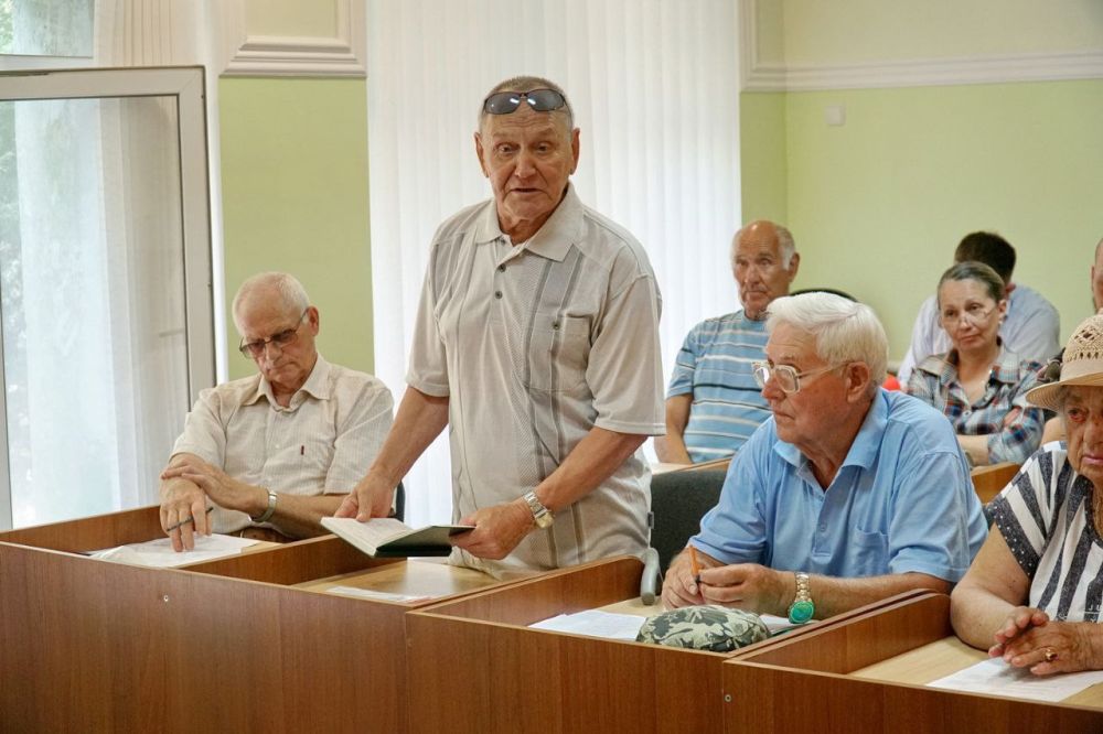 Александр Юрьев: Провели заседание Совета территории пгт Мирный Александр Юрьев: Провели заседание Совета территории пгт Мирный