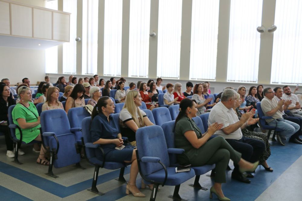 Константин Подсевалов: Сегодня, в преддверии Дня социального работника, мы наградили работников социальной сферы городского округа Судак Константин Подсевалов: Сегодня, в преддверии Дня социального работника, мы наградили работников социальной сферы городского округа Судак