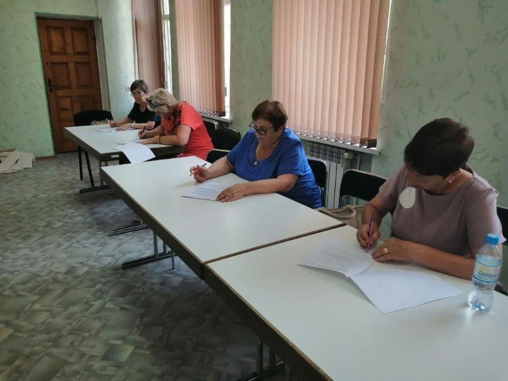На базе Центра социального обслуживания граждан пожилого возраста и инвалидов г. имферополя проведен республиканский конкурс компьютерной грамотности среди граждан пожилого возраста, участие в котором приняли 17 человек На базе Центра социального обслуживания граждан пожилого возраста и инвалидов г. имферополя проведен республиканский конкурс компьютерной грамотности среди граждан пожилого возраста, участие в котором приняли 17 человек