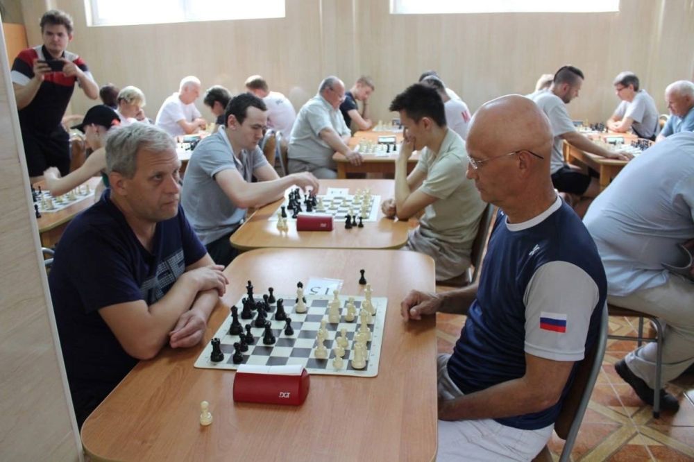 В Алуште стартовал Чемпионат России по шахматам (спорт глухих) В Алуште стартовал Чемпионат России по шахматам (спорт глухих)