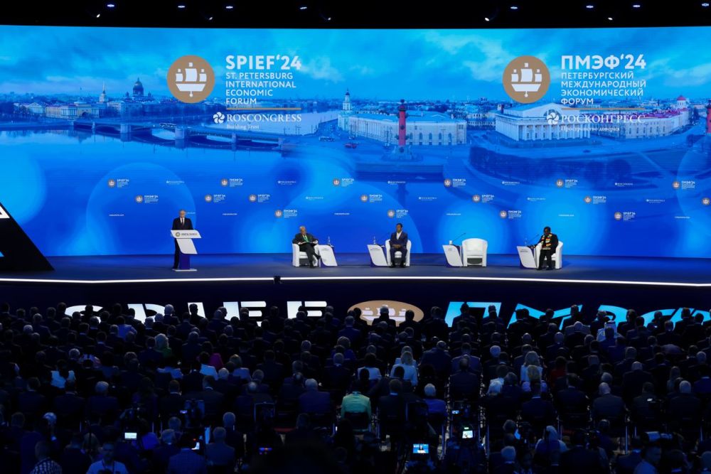 Выступление Президента на пленарном заседании ПМЭФ-2024 Выступление Президента на пленарном заседании ПМЭФ-2024
