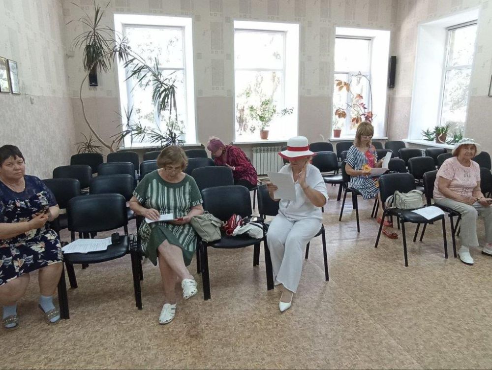 На базе Центра социального обслуживания граждан пожилого возраста и инвалидов г. имферополя проведен республиканский конкурс компьютерной грамотности среди граждан пожилого возраста, участие в котором приняли 17 человек На базе Центра социального обслуживания граждан пожилого возраста и инвалидов г. имферополя проведен республиканский конкурс компьютерной грамотности среди граждан пожилого возраста, участие в котором приняли 17 человек