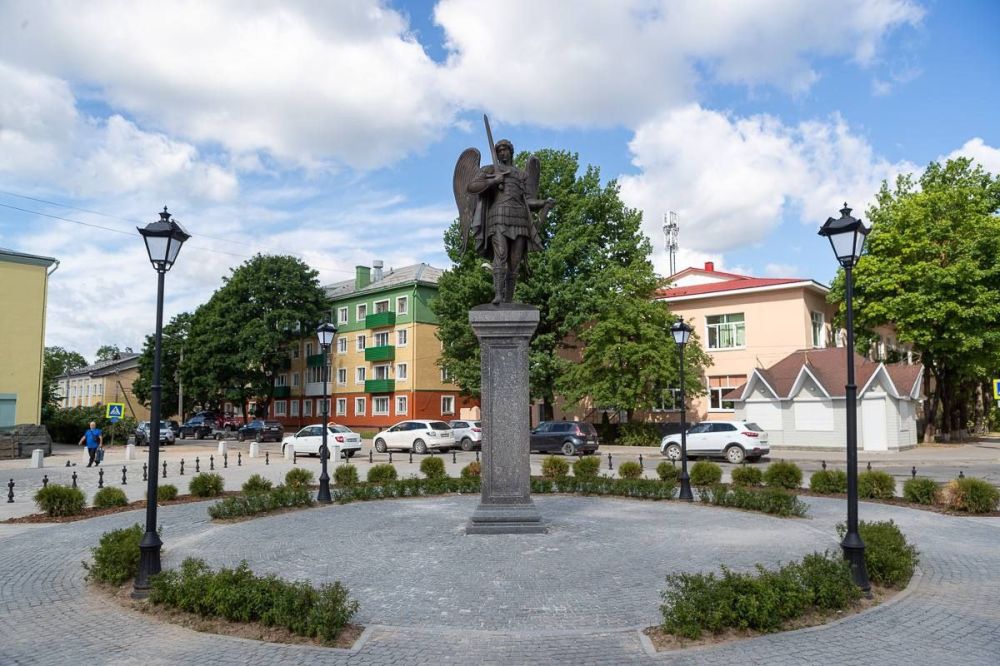 Замминистра Юрий Гордеев осмотрел реконструкцию территорий г. Печоры Замминистра Юрий Гордеев осмотрел реконструкцию территорий г. Печоры