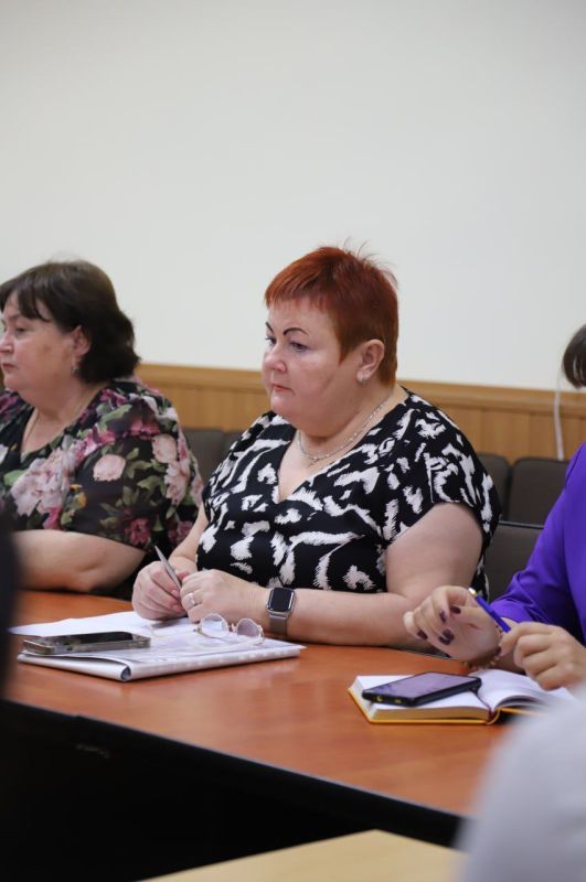 Ольга Урайкина: Cовместно с главой администрации Бахчисарайского района Людмилой Пучковой провела еженедельное совещание с главами поселений Ольга Урайкина: Cовместно с главой администрации Бахчисарайского района Людмилой Пучковой провела еженедельное совещание с главами поселений