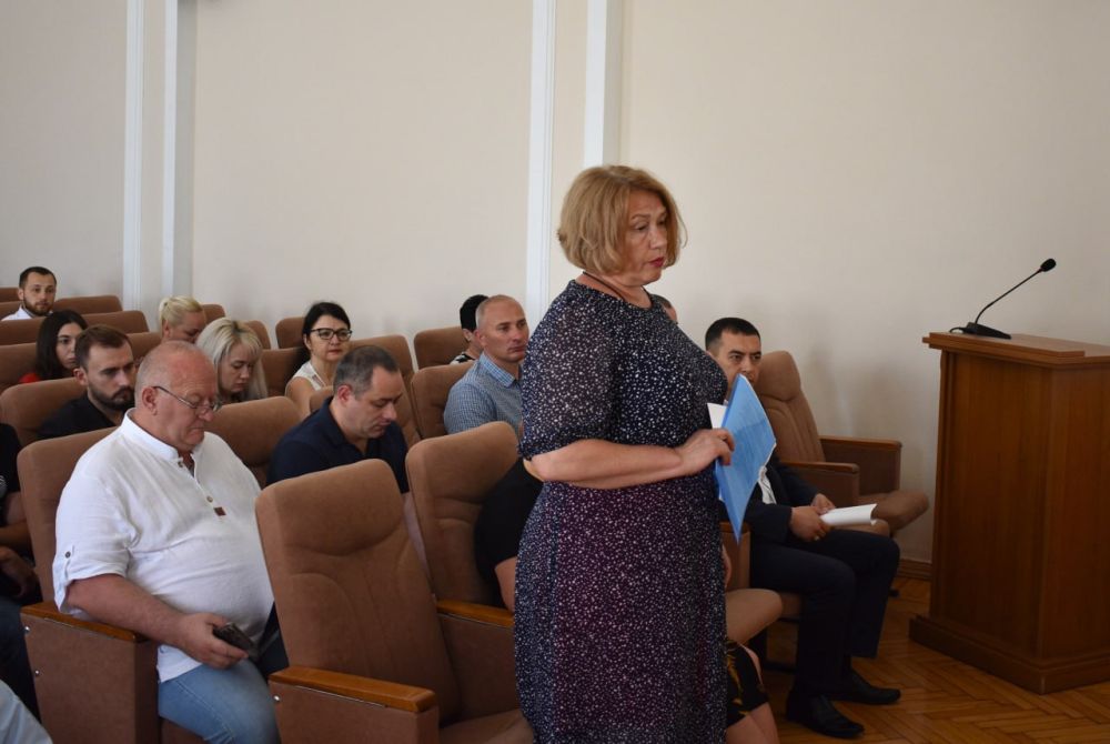 Михаил Афанасьев: Рабочая неделя началась с проведения оперативно-хозяйственного совещания Михаил Афанасьев: Рабочая неделя началась с проведения оперативно-хозяйственного совещания