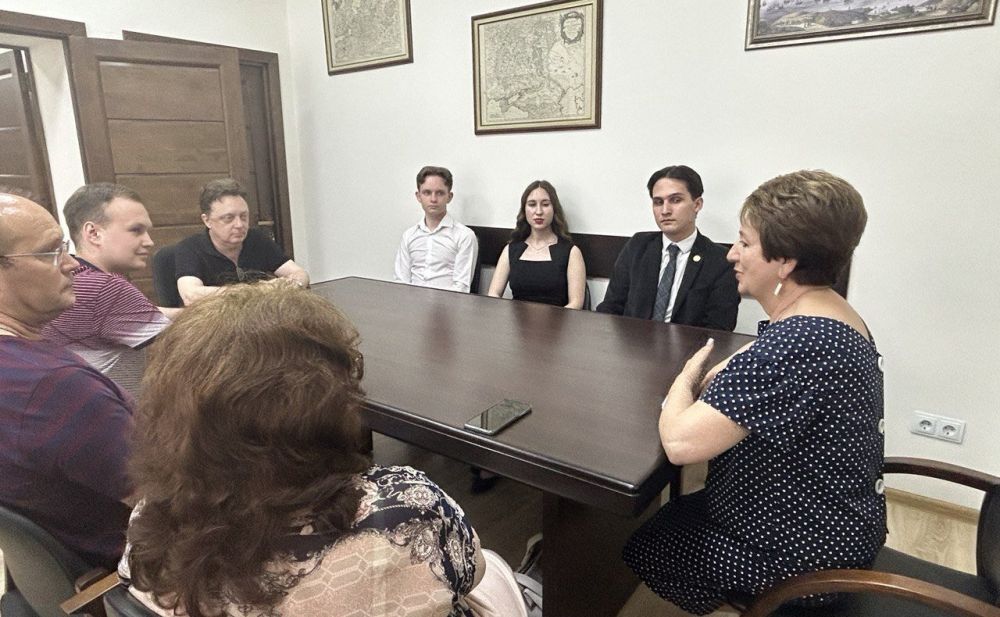 Е. Алтабаева провела заседание Севастопольского регионального отделения Российского исторического общества Е. Алтабаева провела заседание Севастопольского регионального отделения Российского исторического общества