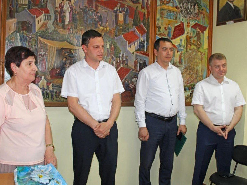 7 июня в Симферополе состоялось мероприятие, посвящённое 20-летию со дня создания Народного историко-этнографического музея крымчаков им. . чкинази 7 июня в Симферополе состоялось мероприятие, посвящённое 20-летию со дня создания Народного историко-этнографического музея крымчаков им. . чкинази