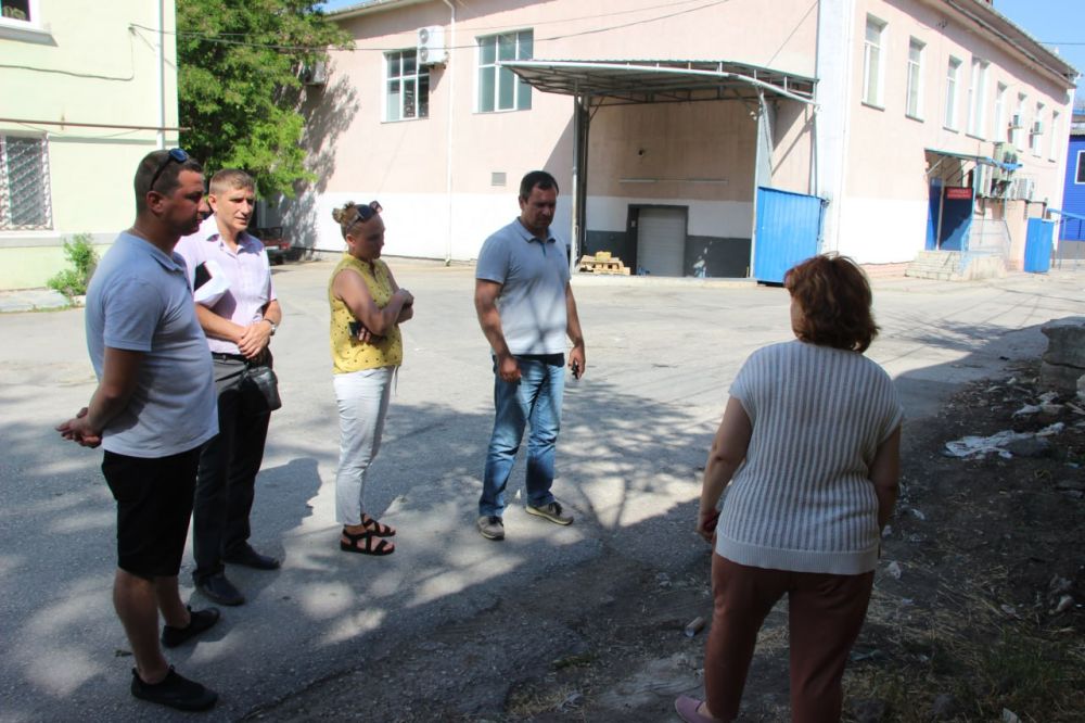 #ЖКХ_и_строительство. В Керчи для каждой улицы будет назначен контролёр. Такое поручение дал Председатель Совета Министров Республики Крым Юрий ГОЦАНЮК #ЖКХ_и_строительство. В Керчи для каждой улицы будет назначен контролёр. Такое поручение дал Председатель Совета Министров Республики Крым Юрий ГОЦАНЮК