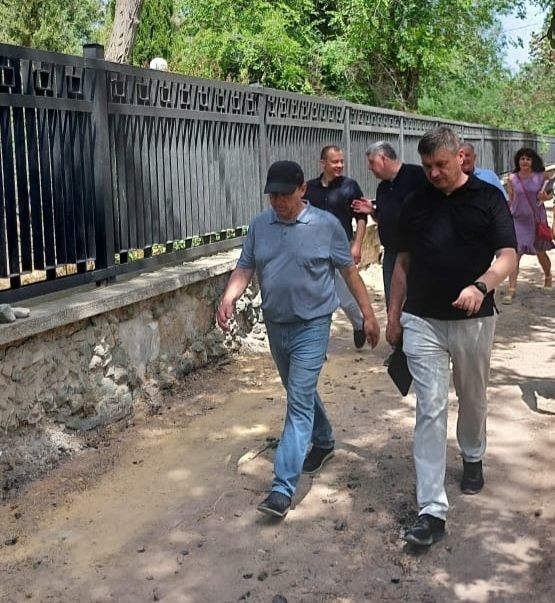 Юрий Гоцанюк: После обхода Евпатории, проверки санитарной очистки городских территорий, озеленения, мониторинга цен в администрации города подвели итоги инспекционного выезда Юрий Гоцанюк: После обхода Евпатории, проверки санитарной очистки городских территорий, озеленения, мониторинга цен в администрации города подвели итоги инспекционного выезда