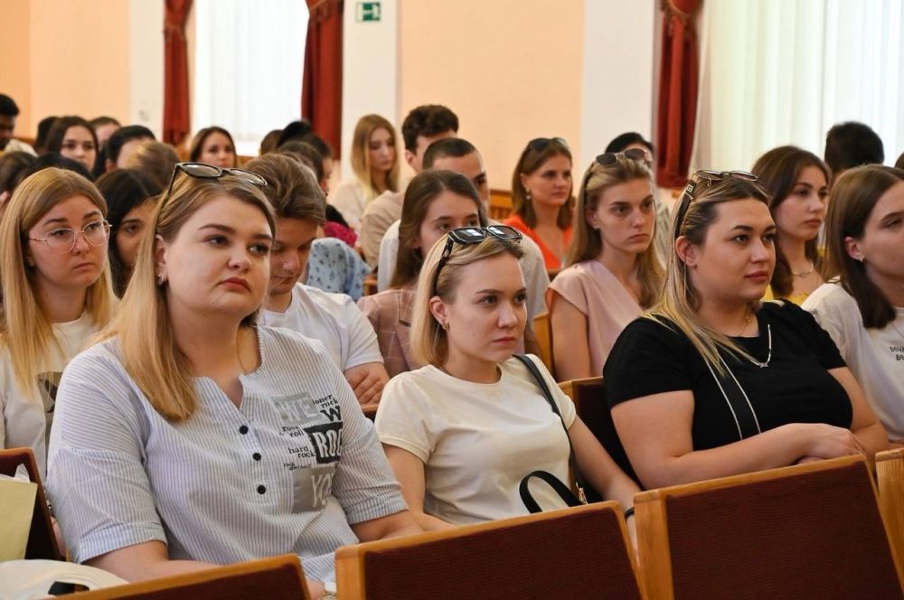 Ольга Славгородская: Продолжаем говорить со студентами об их роли в процветании республики Ольга Славгородская: Продолжаем говорить со студентами об их роли в процветании республики