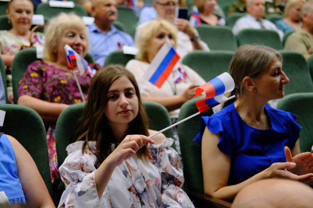 Янина Павленко: Ещё один повод выразить слова благодарности тем ялтинцам, кто отдает себя - свои силы, таланты и умения - на... Янина Павленко: Ещё один повод выразить слова благодарности тем ялтинцам, кто отдает себя - свои силы, таланты и умения - на...