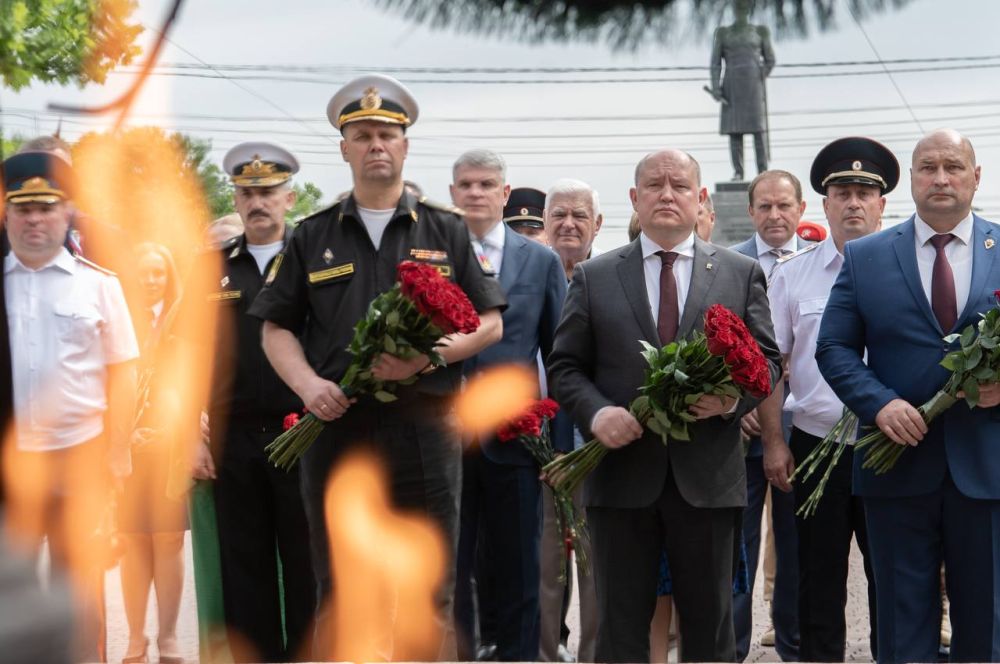 Михаил Развожаев: Севастополь сегодня празднует День России!