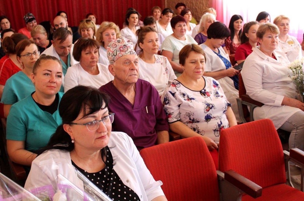 В преддверии Дня медицинского работника в Белогорской центральной районной больнице состоялось торжественное мероприятие В преддверии Дня медицинского работника в Белогорской центральной районной больнице состоялось торжественное мероприятие