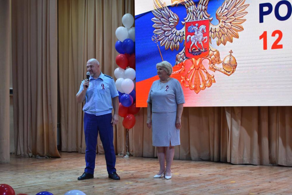 В Алуште после вмешательства прокуратуры двое сирот обеспечены благоустроенным жильем В Алуште после вмешательства прокуратуры двое сирот обеспечены благоустроенным жильем