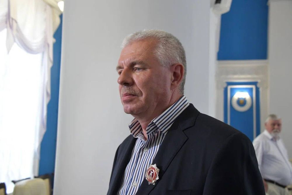 Михаил Развожаев: Адмиралу Александру Викторовичу Витко вручен знак Почётного гражданина Города-Героя Севастополя! Михаил Развожаев: Адмиралу Александру Викторовичу Витко вручен знак Почётного гражданина Города-Героя Севастополя!