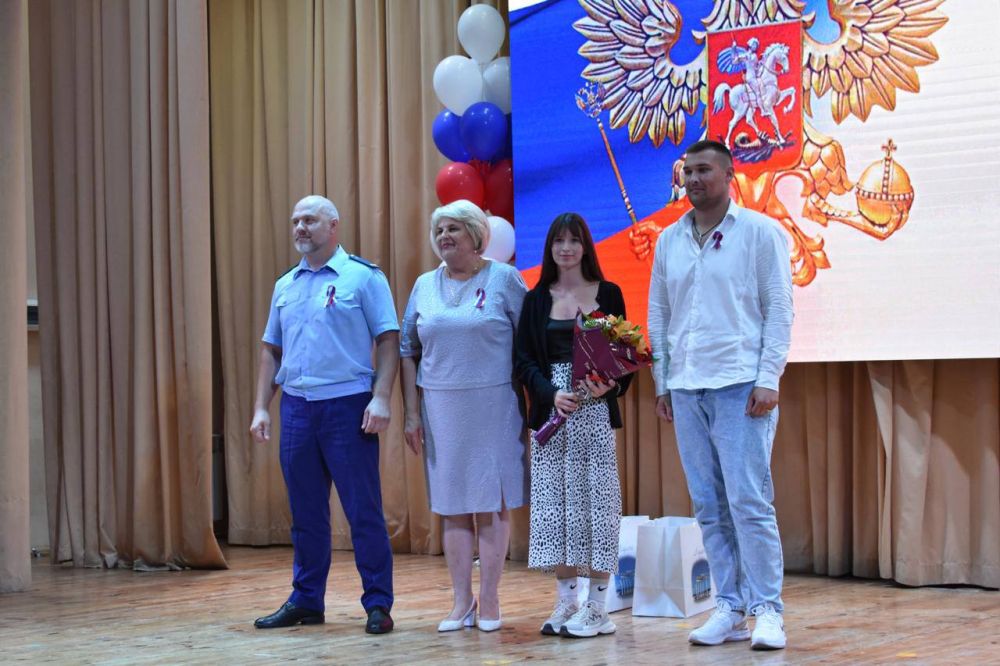 В Алуште после вмешательства прокуратуры двое сирот обеспечены благоустроенным жильем В Алуште после вмешательства прокуратуры двое сирот обеспечены благоустроенным жильем