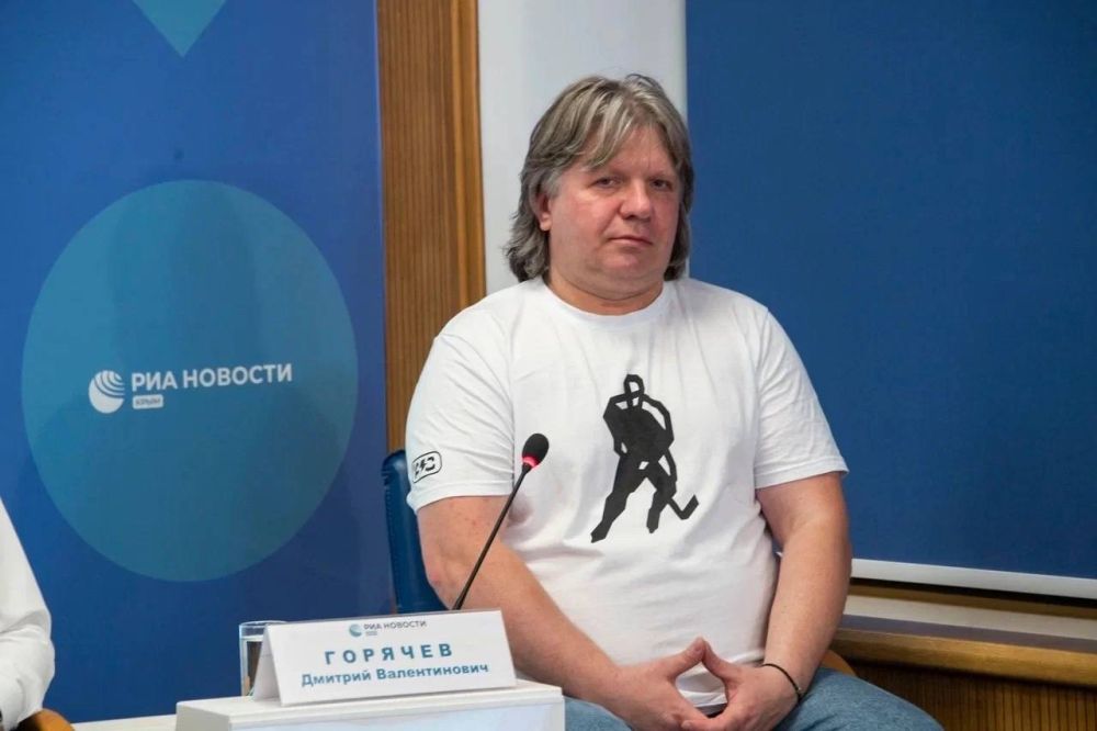 Ольга Торубарова: Совместно с вице-президентом Симферопольской городской федерации хоккея с шайбой, представителем Фонда... Ольга Торубарова: Совместно с вице-президентом Симферопольской городской федерации хоккея с шайбой, представителем Фонда...