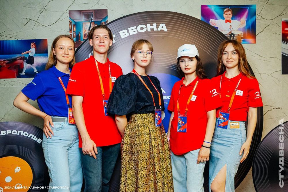 ГОРДИМСЯ ТАЛАНТЛИВОЙ МОЛОДЕЖЬЮ! ГОРДИМСЯ ТАЛАНТЛИВОЙ МОЛОДЕЖЬЮ!