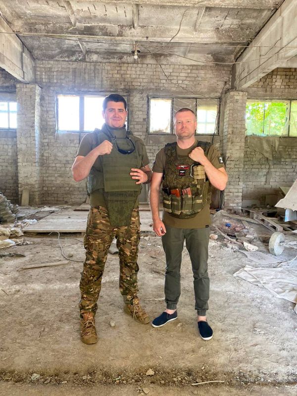 Сегодня встретились с нашими братьями, выполняющих задачи на Херсонском направлении Сегодня встретились с нашими братьями, выполняющих задачи на Херсонском направлении