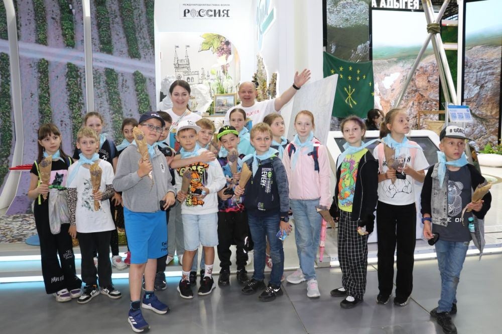 С благодарностью и радостью в сердцах мы завершили этот чудесный день С благодарностью и радостью в сердцах мы завершили этот чудесный день