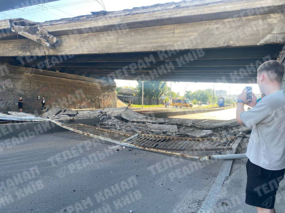 Теорема Тарана в действии - в Киеве разрушаются мосты Теорема Тарана в действии - в Киеве разрушаются мосты