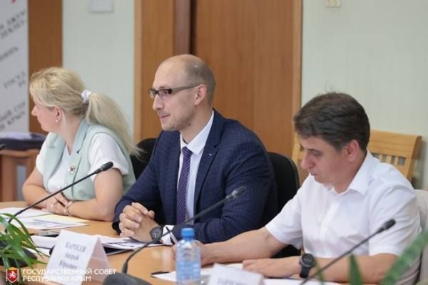Законопроекты, предлагаемые к рассмотрению на июньском заседании сессии крымского парламента, обсудили на заседании Комитета по бюджетно-финансовой, инвестиционной и налоговой политике, которое провела его председатель Ольга Виноградова Законопроекты, предлагаемые к рассмотрению на июньском заседании сессии крымского парламента, обсудили на заседании Комитета по бюджетно-финансовой, инвестиционной и налоговой политике, которое провела его председатель Ольга Виноградова