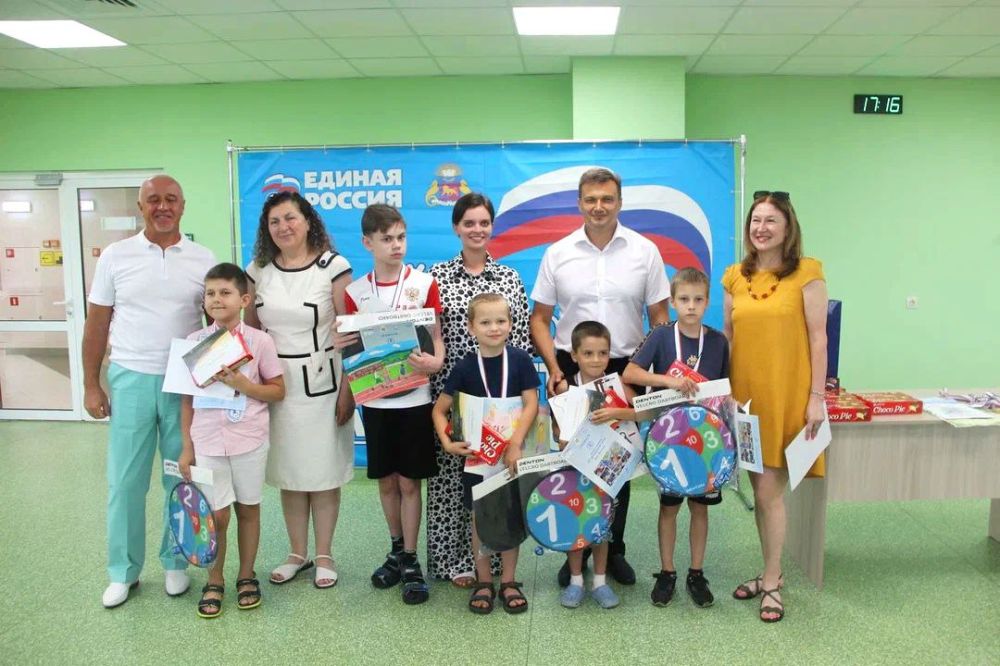 Константин Шимановский: Состоялось награждение призёров и участников ежегодного конкурса «Моя спортивная семья», который проводит Ялтинское местное отделение «Единой России» в рамках партийного проекта «Детский спорт»! Константин Шимановский: Состоялось награждение призёров и участников ежегодного конкурса «Моя спортивная семья», который проводит Ялтинское местное отделение «Единой России» в рамках партийного проекта «Детский спорт»!