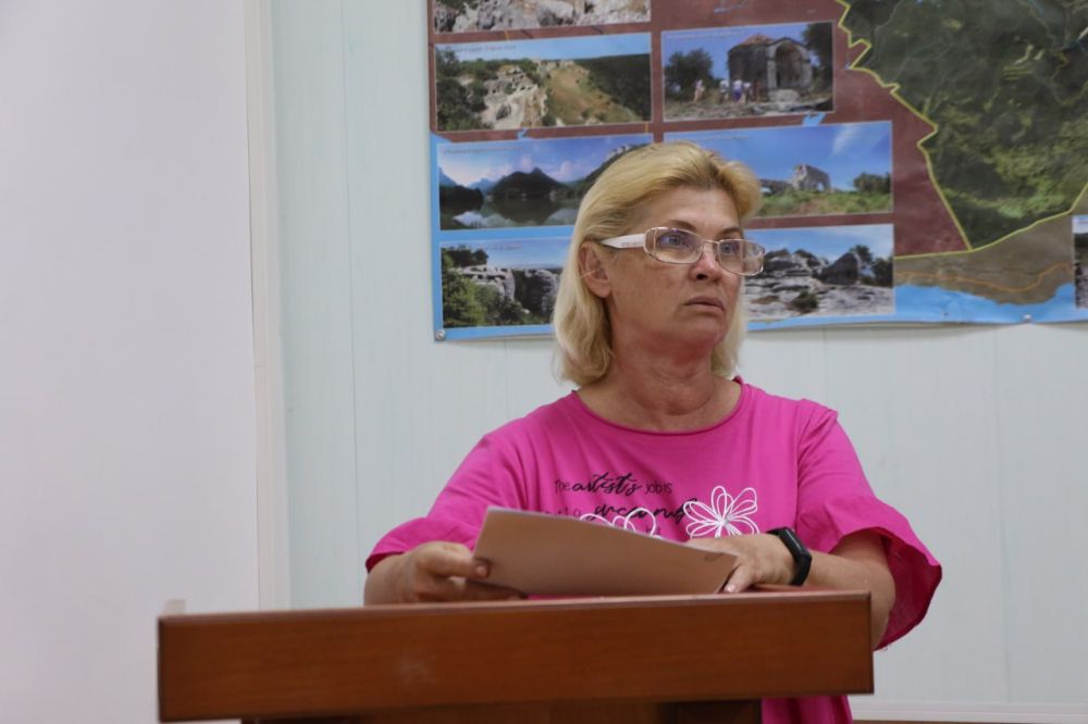 Ольга Урайкина: В большом зале администрации Бахчисарайского района состоялось совместное заседание постоянных депутатских комиссий Бахчисарайского районного совета Ольга Урайкина: В большом зале администрации Бахчисарайского района состоялось совместное заседание постоянных депутатских комиссий Бахчисарайского районного совета