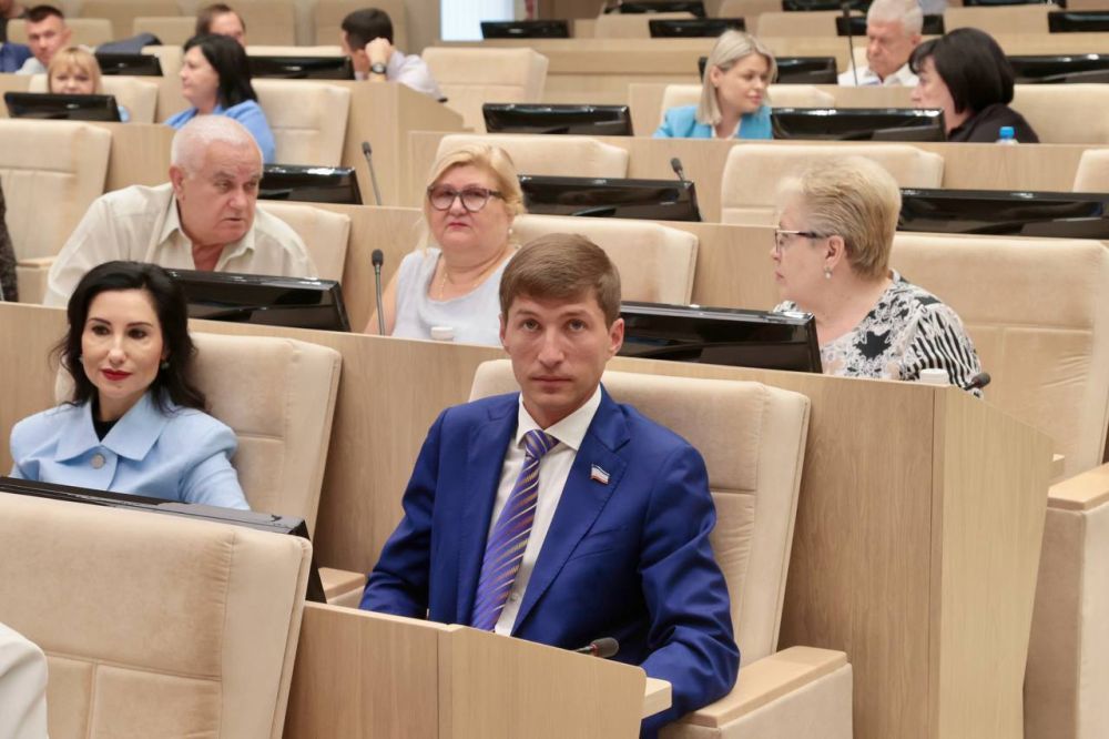 Иван Манучаров: Сегодня в стенах крымского парламента прошло заключительное заседание десятой сессии второго созыва Иван Манучаров: Сегодня в стенах крымского парламента прошло заключительное заседание десятой сессии второго созыва