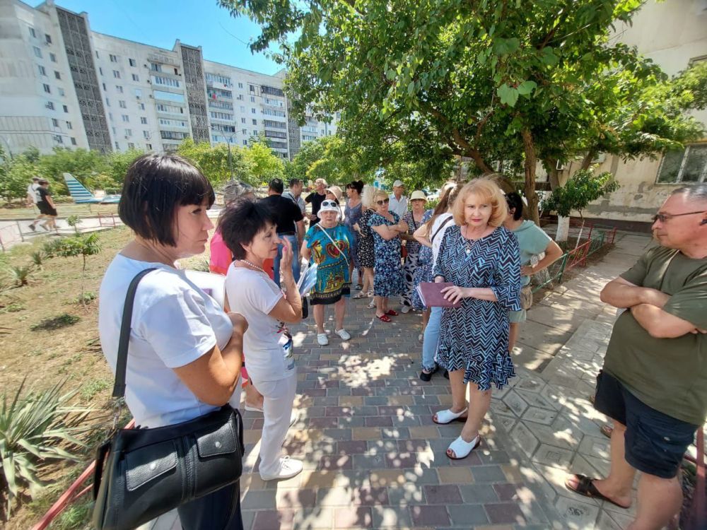 Эммилия Леонова: Совместно с Аллой Владимировной Королевой - депутатом Евпаторийского городского совета от фракции Партии... Эммилия Леонова: Совместно с Аллой Владимировной Королевой - депутатом Евпаторийского городского совета от фракции Партии...