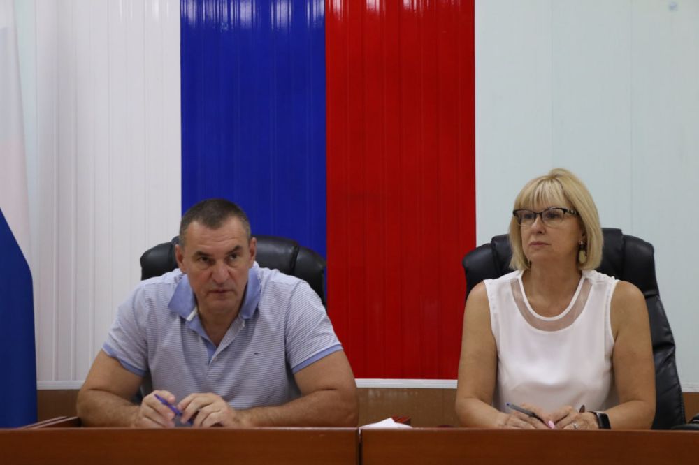 Ольга Урайкина: В большом зале администрации Бахчисарайского района состоялось совместное заседание постоянных депутатских комиссий Бахчисарайского районного совета Ольга Урайкина: В большом зале администрации Бахчисарайского района состоялось совместное заседание постоянных депутатских комиссий Бахчисарайского районного совета