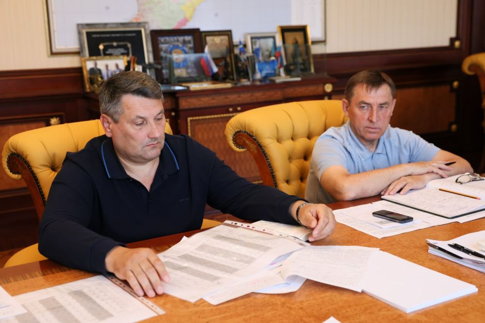 Сергей Аксёнов: Предприятие ГУП РК «Крымэнерго» продолжает опломбировку трансформаторных подстанций для предотвращения манипуляций и ручного вмешательства в работу приборов учета Сергей Аксёнов: Предприятие ГУП РК «Крымэнерго» продолжает опломбировку трансформаторных подстанций для предотвращения манипуляций и ручного вмешательства в работу приборов учета