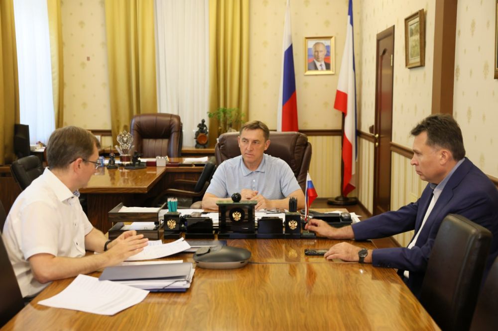 Юрий Гоцанюк: По поручению Главы Республики Крым состоялось совещание с директором ГУП РК «Крымгазсети» Дмитрием Михайловичем Надточаевым, на котором рассмотрели вопросы по догазификации региона