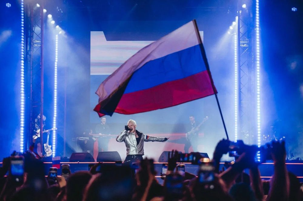 Станьте главным героем одного из самых масштабных событий этого лета — Фестиваля молодого многонационального искусства «Таврида.АРТ» Станьте главным героем одного из самых масштабных событий этого лета — Фестиваля молодого многонационального искусства «Таврида.АРТ»