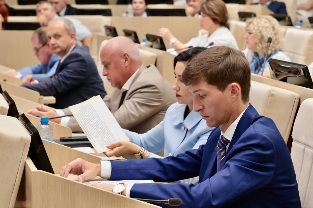 Иван Манучаров: Сегодня в стенах крымского парламента прошло заключительное заседание десятой сессии второго созыва Иван Манучаров: Сегодня в стенах крымского парламента прошло заключительное заседание десятой сессии второго созыва