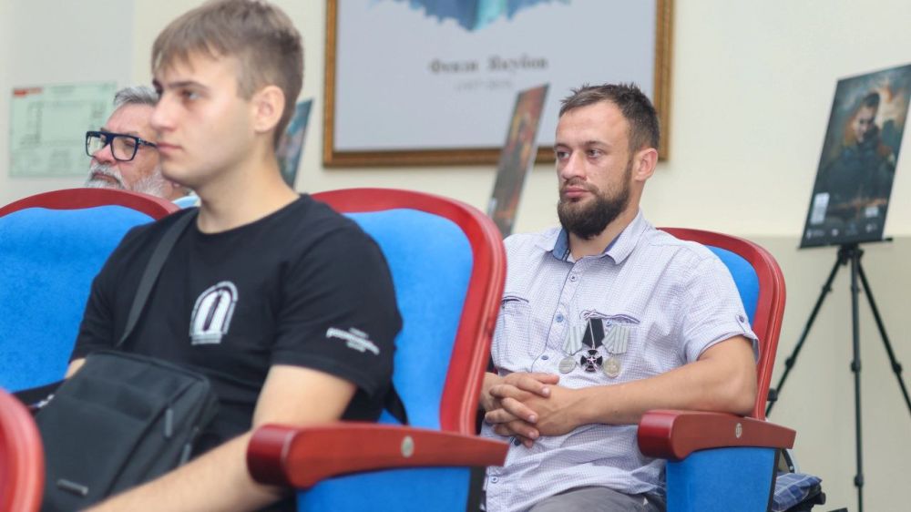 Алексей Зинченко: Каждый защитник Отчества – пример для молодежи! Алексей Зинченко: Каждый защитник Отчества – пример для молодежи!