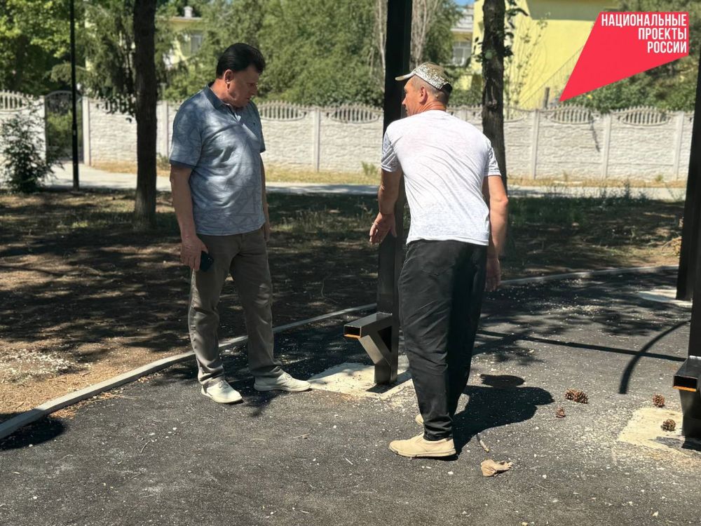 Василий Телиженко: В Армянске завершается благоустройство сквера «Малыш» Василий Телиженко: В Армянске завершается благоустройство сквера «Малыш»