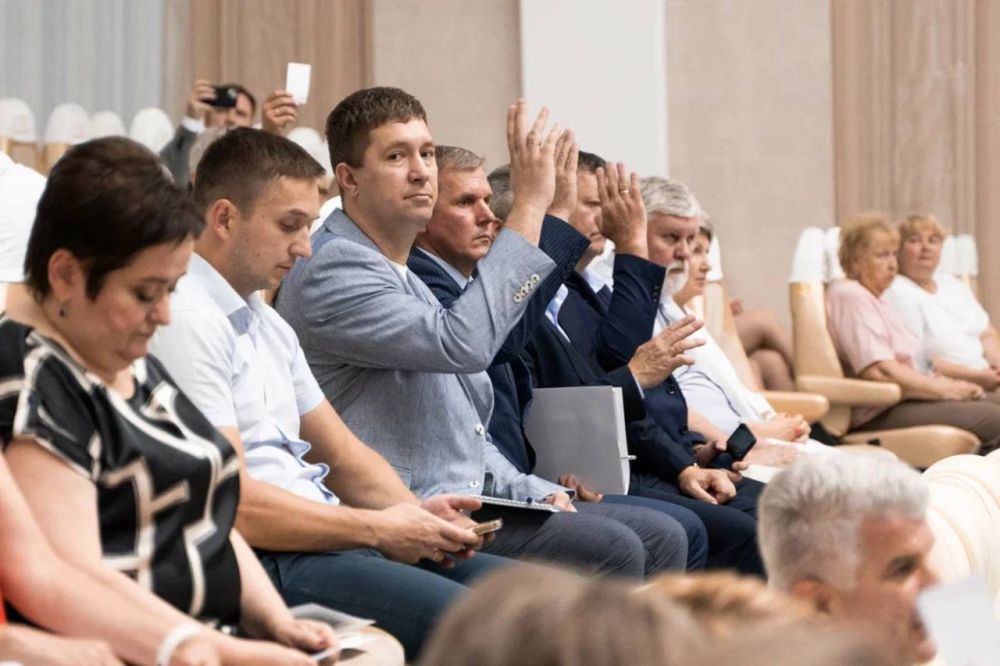 Михаил Развожаев: Прямо сейчас как секретарь Севастопольского регионального отделения «Единой России» провожу традиционную ежегодную конференцию Севастопольского регионального отделения партии «Единая Россия» Михаил Развожаев: Прямо сейчас как секретарь Севастопольского регионального отделения «Единой России» провожу традиционную ежегодную конференцию Севастопольского регионального отделения партии «Единая Россия»