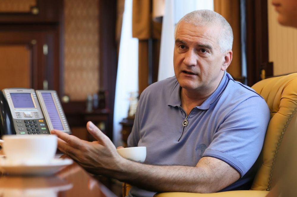 Сергей Аксёнов: На встрече с лидерами ученического самоуправления республики ребята рассказали о своих предложениях, поделились идеями и проектами Сергей Аксёнов: На встрече с лидерами ученического самоуправления республики ребята рассказали о своих предложениях, поделились идеями и проектами