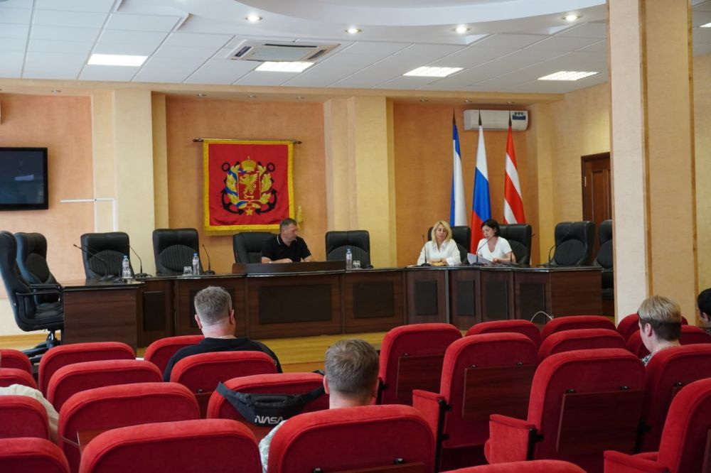 #экономика. В администрации Керчи обсудили вопросы развития малого и среднего предпринимательства #экономика. В администрации Керчи обсудили вопросы развития малого и среднего предпринимательства