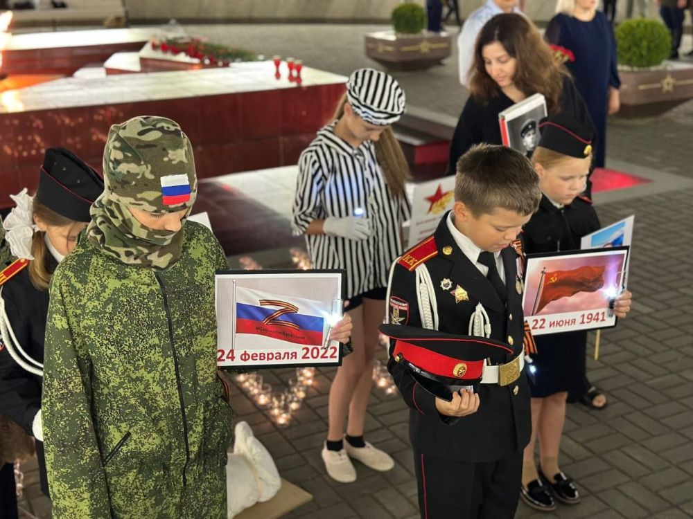 Янина Павленко: Сегодня в четыре утра в мемориальном комплексе «Холм Славы» зажгли свечи памяти Янина Павленко: Сегодня в четыре утра в мемориальном комплексе «Холм Славы» зажгли свечи памяти