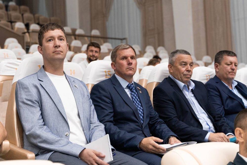 Михаил Развожаев: Накануне на 14-й конференции регионального отделения партии «Единая Россия» мы определили кандидатов на выборы в Законодательное собрание Михаил Развожаев: Накануне на 14-й конференции регионального отделения партии «Единая Россия» мы определили кандидатов на выборы в Законодательное собрание